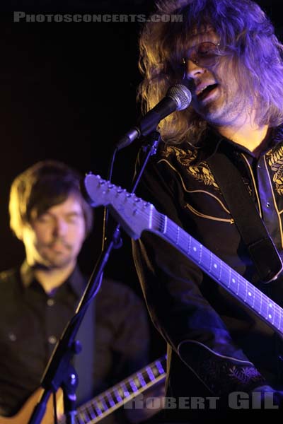 THE BESNARD LAKES - 2010-04-19 - PARIS - Bus Palladium - 